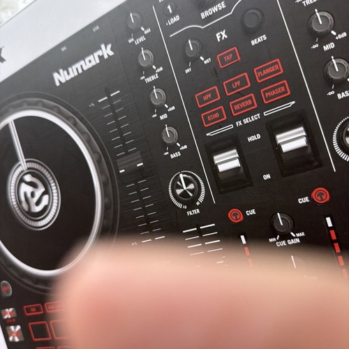 Mixtrack pro numark - mixtrack,