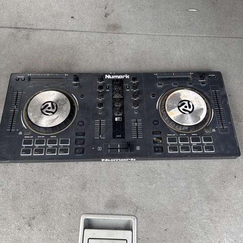 Numark mixtrack digital - 3,